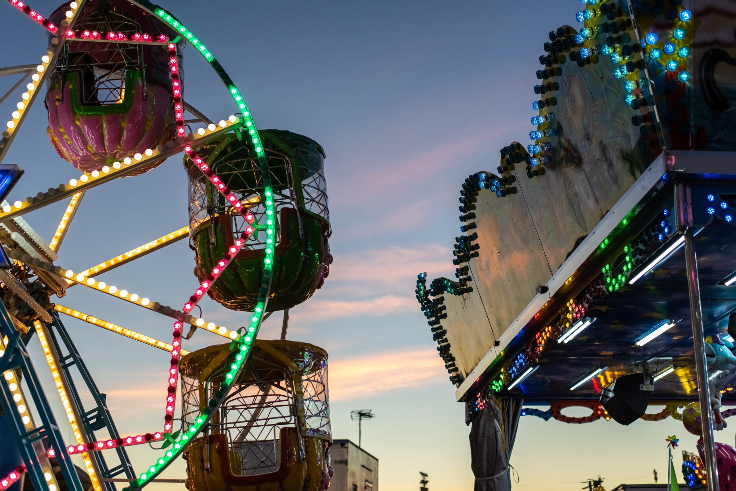 Thrillux Funfair Hire - The UK's Number 1. Provider of Funfair Machines and Equipment.